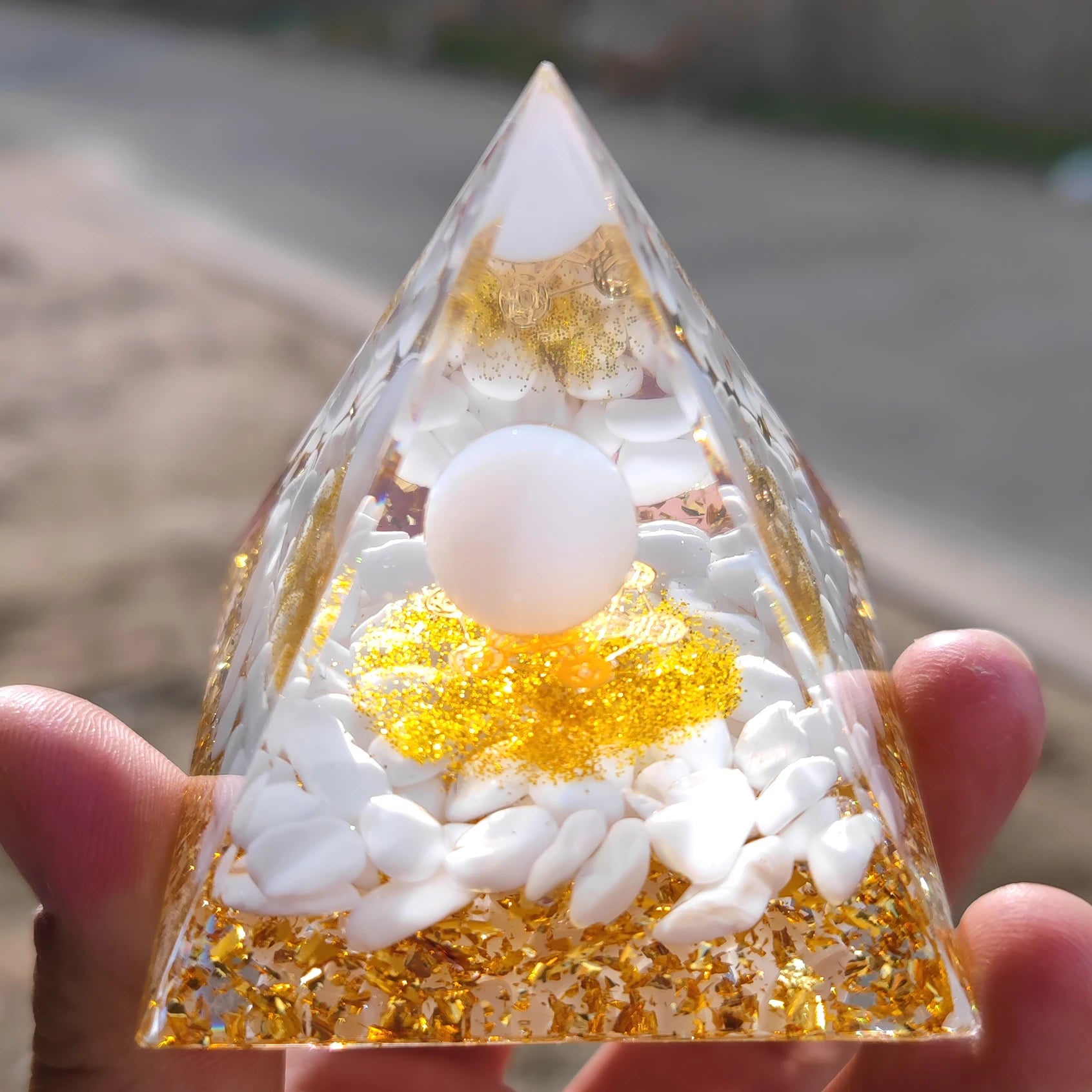🔮 Amethyst Orgone-Pyramide – Chakra-Energie-Generator für Schutz & Meditation (5cm)