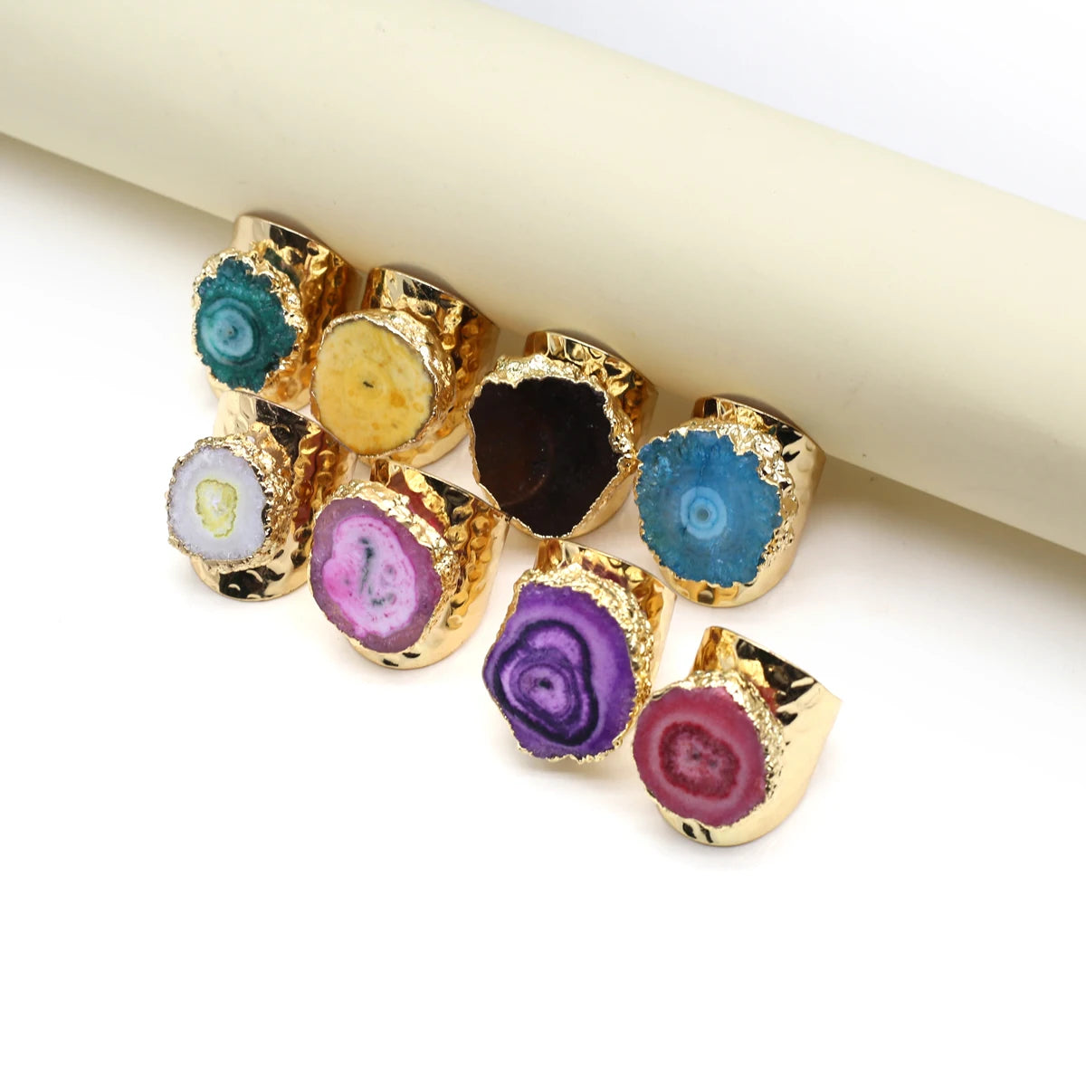 đ NatĂźrlicher Druzy Achat Ring â Verstellbarer Goldplattierter Geoden-Kristall (8 Farben)