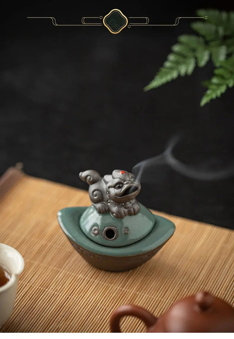 Mini-Räuchergefäß „Pixiu“ aus Keramik – Feng Shui Dekoration für Reichtum & Glück