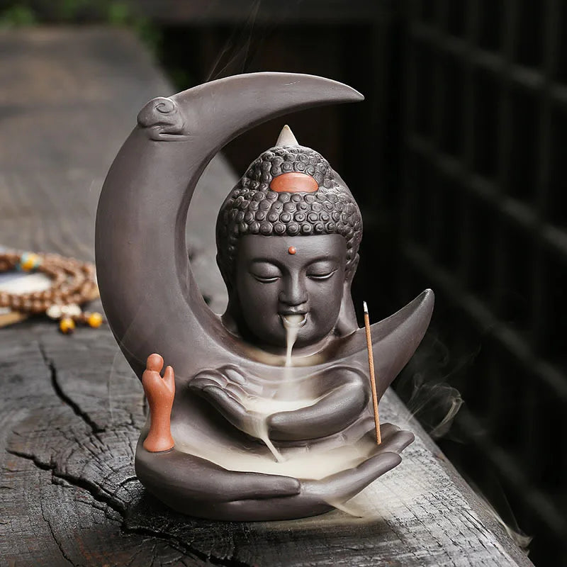 đ Handgefertigter Räuchergefäà aus lila Ton mit Mond- & Buddha-Design đ§ââď¸