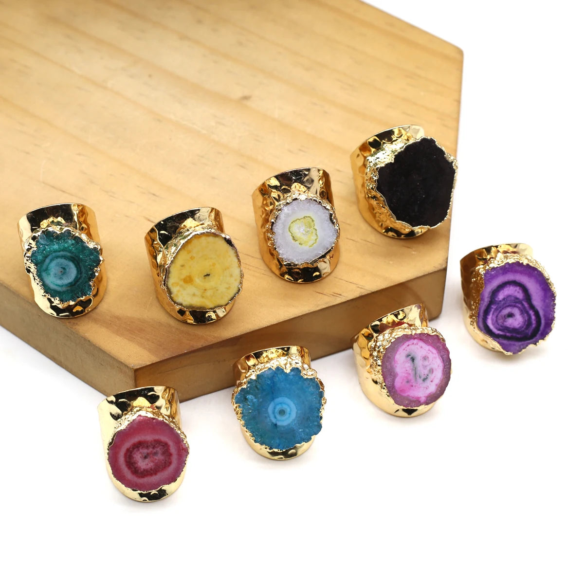 đ NatĂźrlicher Druzy Achat Ring â Verstellbarer Goldplattierter Geoden-Kristall (8 Farben)
