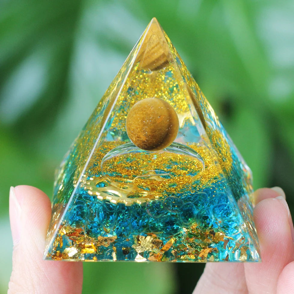 🔮 Amethyst Orgone-Pyramide – Chakra-Energie-Generator für Schutz & Meditation (5cm)