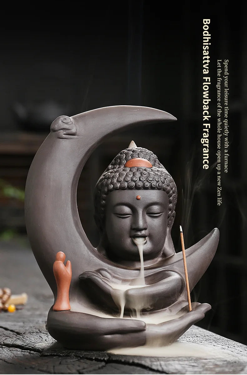 đ Handgefertigter Räuchergefäà aus lila Ton mit Mond- & Buddha-Design đ§ââď¸