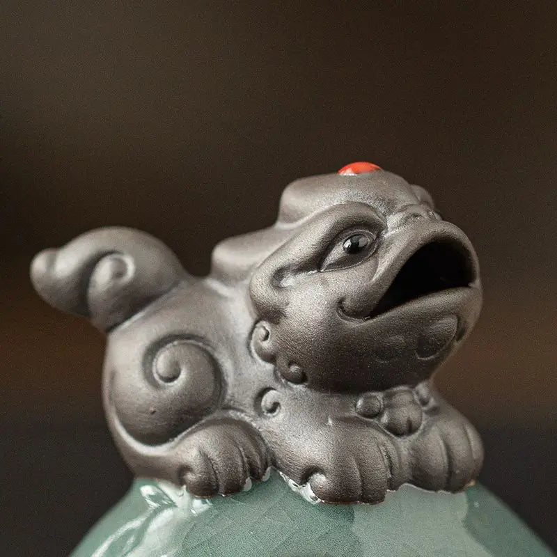 Mini-Räuchergefäß „Pixiu“ aus Keramik – Feng Shui Dekoration für Reichtum & Glück