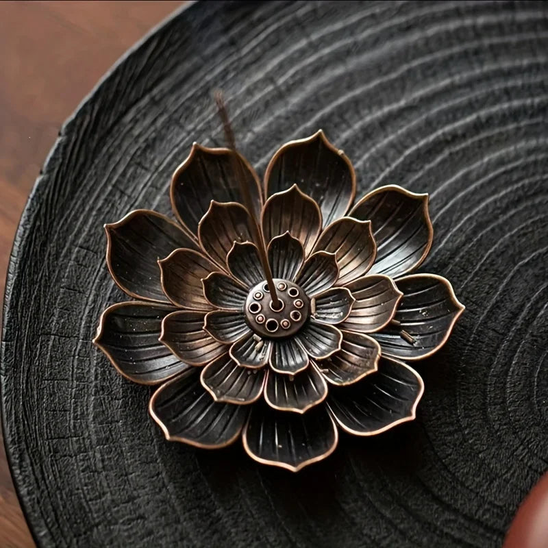 đ¸ Lotus Räucherstäbchenhalter â Zinklegierung Brenner fĂźr Tempel, Yoga-Studios & Wohnraumdeko (9 cm)