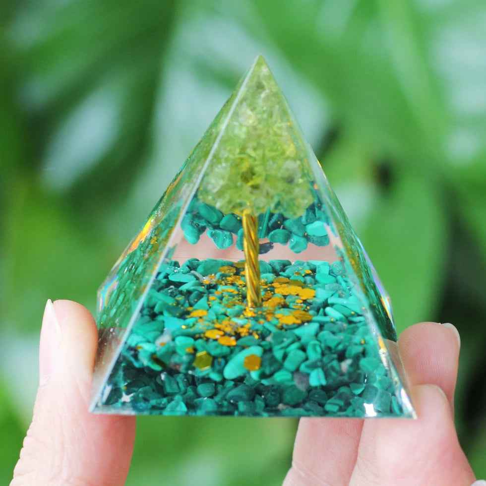 🔮 Amethyst Orgone-Pyramide – Chakra-Energie-Generator für Schutz & Meditation (5cm)