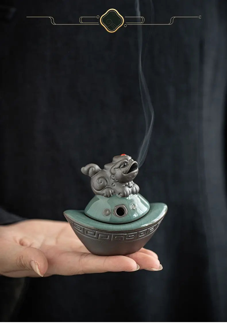 Mini-Räuchergefäß „Pixiu“ aus Keramik – Feng Shui Dekoration für Reichtum & Glück