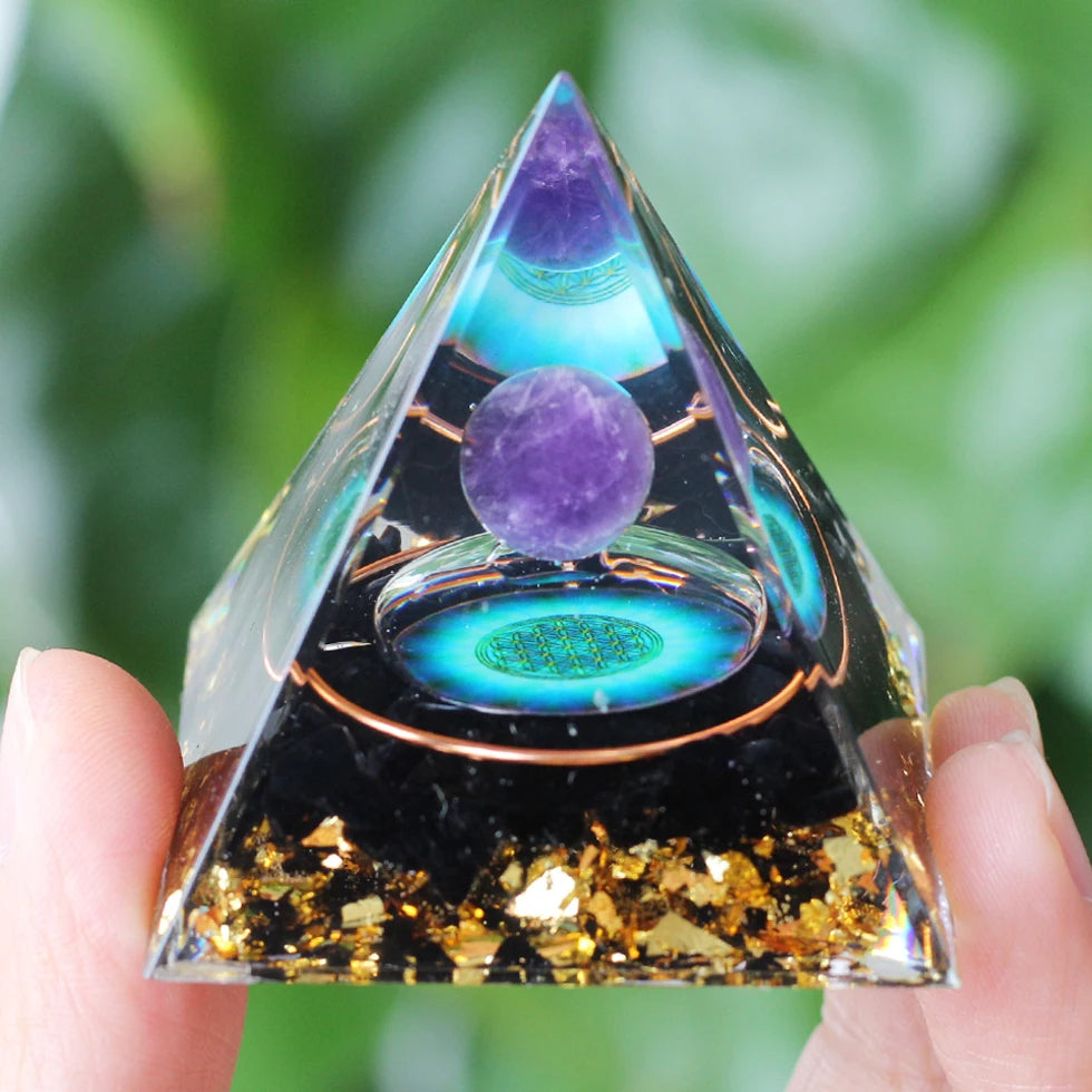 🔮 Amethyst Orgone-Pyramide – Chakra-Energie-Generator für Schutz & Meditation (5cm)