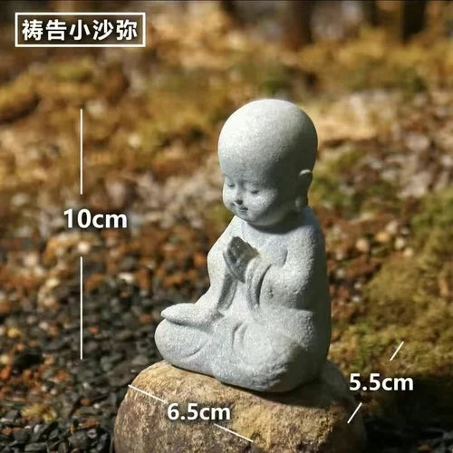 🧘♂️ Chinesische Krieger-Mönch-Statue – Zen-Mikrolandschaft & Gartendekoration