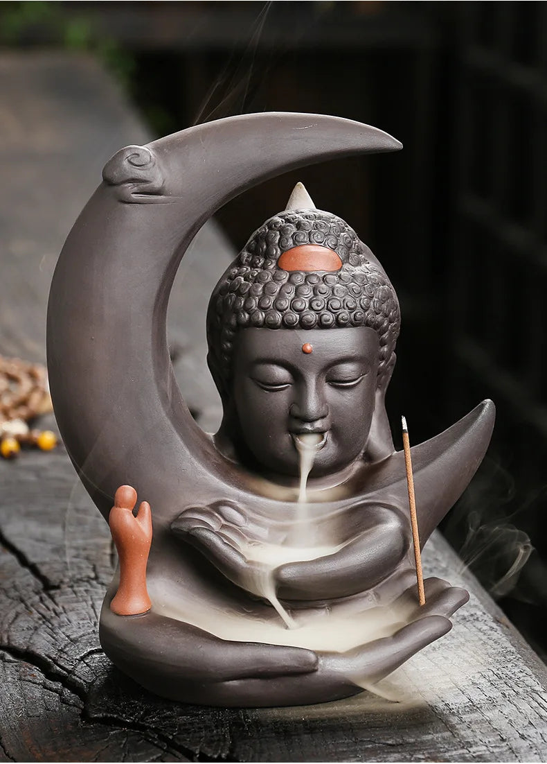 đ Handgefertigter Räuchergefäà aus lila Ton mit Mond- & Buddha-Design đ§ââď¸