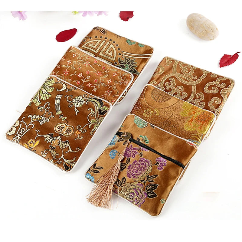 🧧 Quadratische Brokat-Aufbewahrungstasche – Bestickter Schmuck- &amp; Segensbeutel