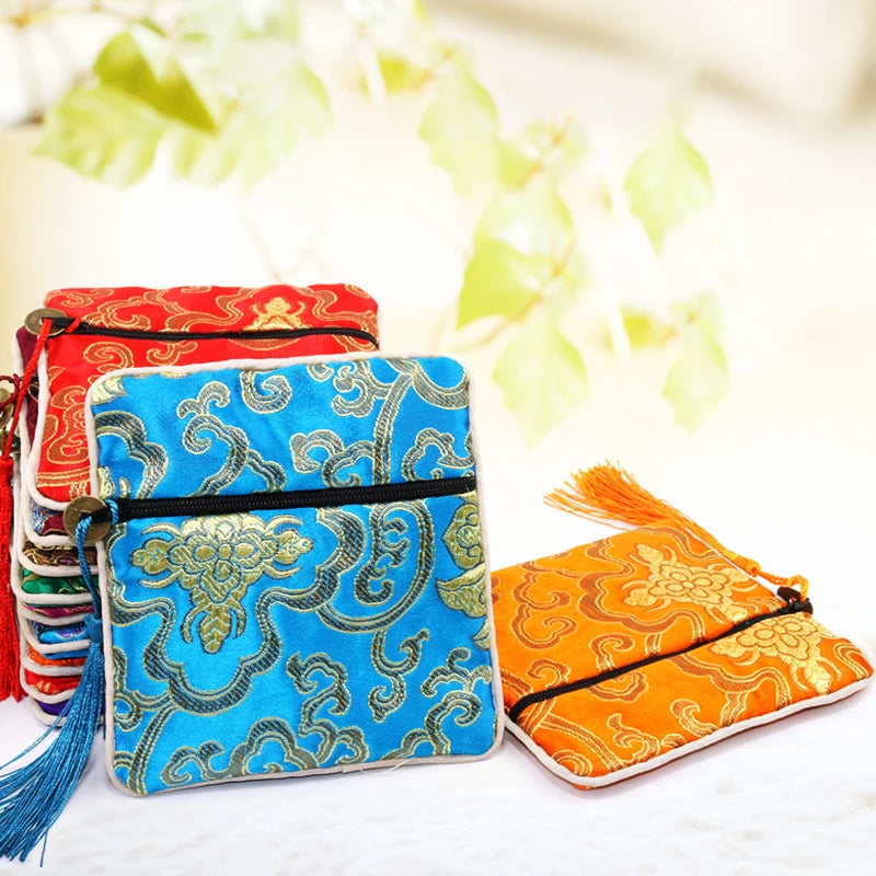 🧧 Quadratische Brokat-Aufbewahrungstasche – Bestickter Schmuck- &amp; Segensbeutel